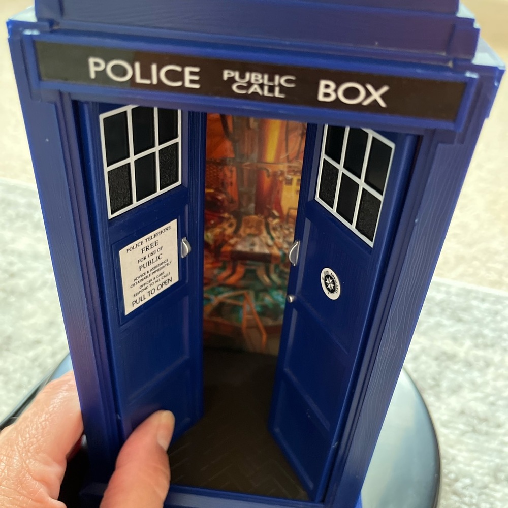 Doctor Who Tardis Table Lamp with Sound